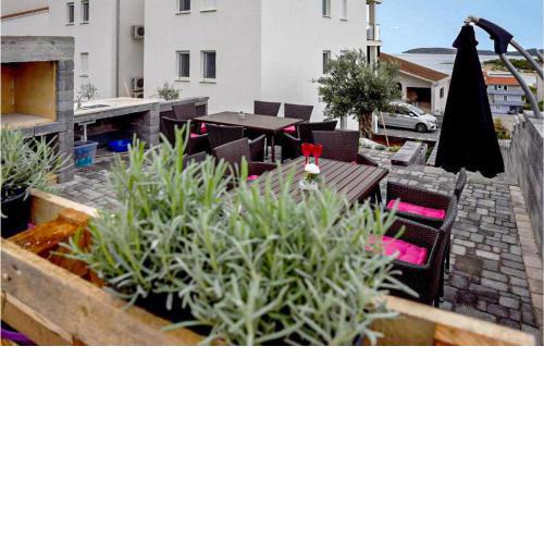 Nice apartment in Sibenik with WiFi and 2 Bedrooms