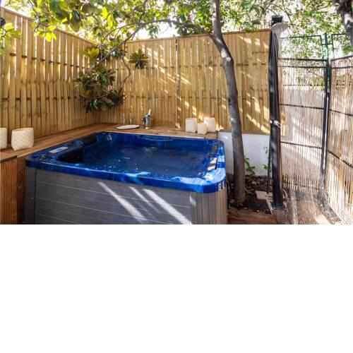 Nice apartment in Split with Sauna, WiFi and 2 Bedrooms