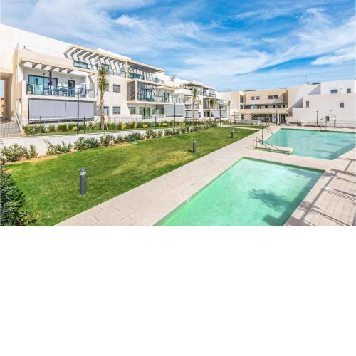 Nice apartment in Torre de Benagalbón with Outdoor swimming pool, WiFi and 3 Bedrooms