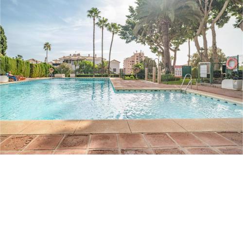 Nice apartment in Torremolinos with Outdoor swimming pool, WiFi and 1 Bedrooms