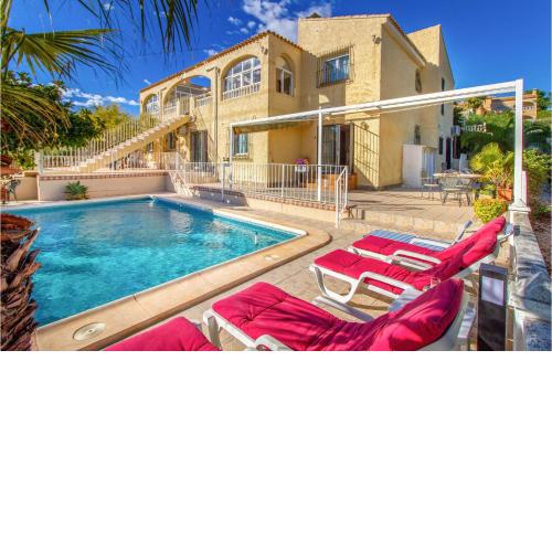 Nice apartment in Torrevieja with Outdoor swimming pool and WiFi
