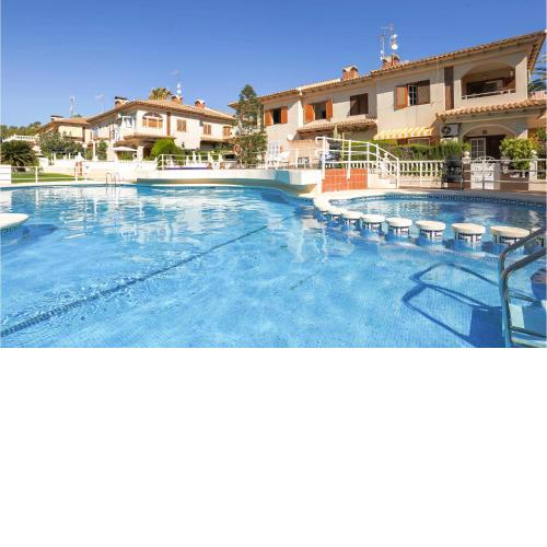 Nice Apartment In Torrevieja With Outdoor Swimming Pool, Wifi And 2 Bedrooms