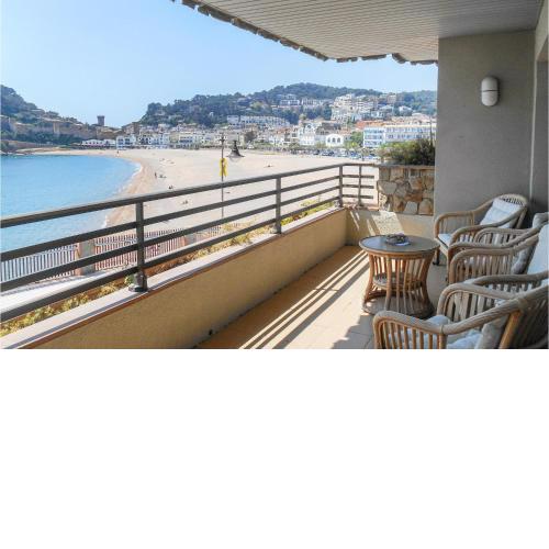 Nice apartment in Tossa de Mar with 4 Bedrooms and WiFi