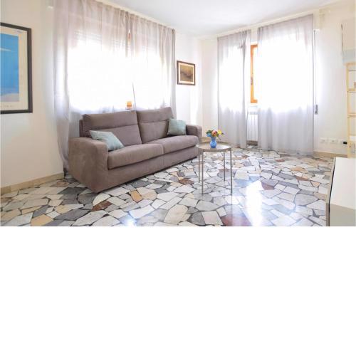 Nice Apartment In Viareggio With 2 Bedrooms