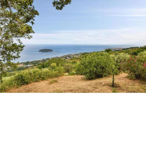 Nice apartment in Zambrone with 2 Bedrooms and WiFi