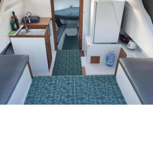 Nice boat to sleep in barcelona