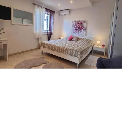 Nice cozy studio apartment DREAM