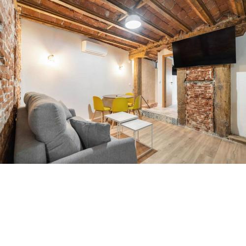 Nice flat in Lavapiés at street level S23B