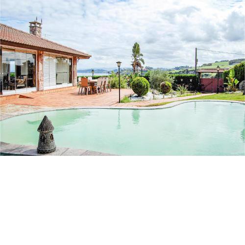 Nice home in Antromero with 3 Bedrooms, Outdoor swimming pool and Swimming pool