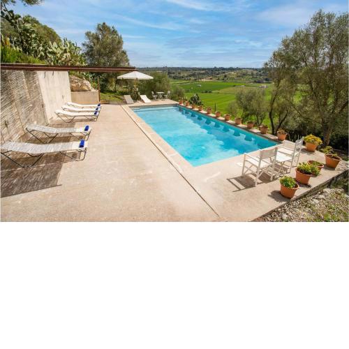 Nice Home In Ariany With 4 Bedrooms, Wifi And Swimming Pool