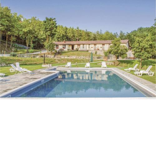 Nice home in Badia Tedalda AR with 10 Bedrooms, WiFi and Outdoor swimming pool
