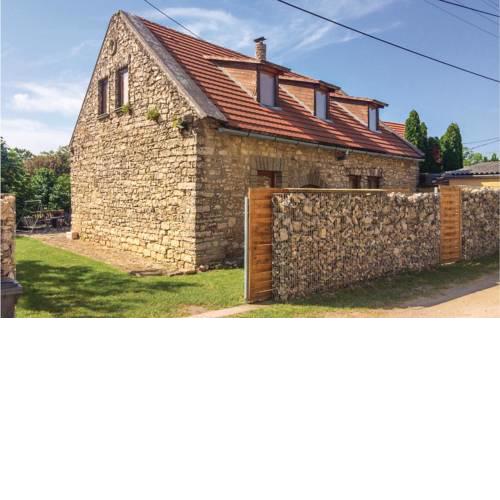 Nice home in Balatonfüred w/ WiFi and 3 Bedrooms