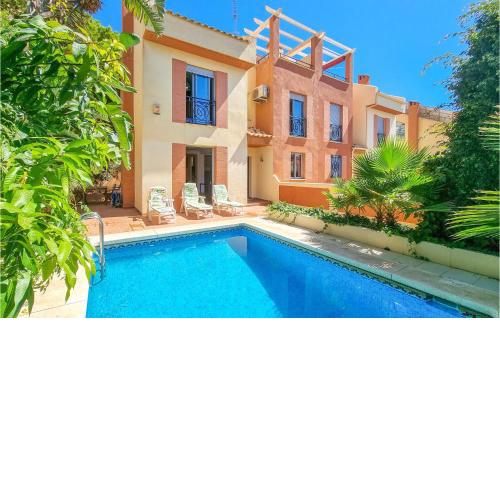 Nice Home In Benalmdena With Outdoor Swimming Pool, 4 Bedrooms And Swimming Pool