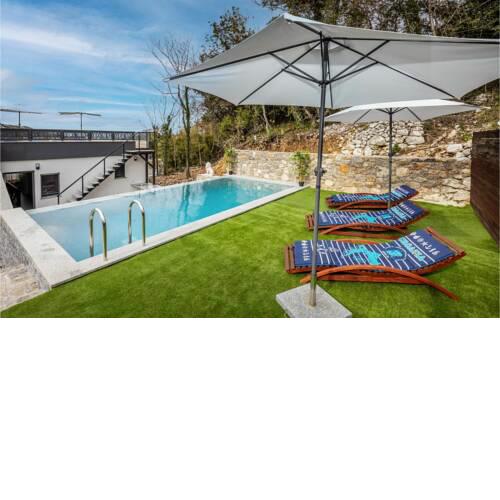 Nice home in Bribir with Jacuzzi, WiFi and 4 Bedrooms