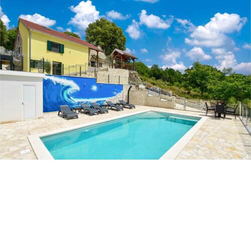 Nice home in Brstanovo w/ Outdoor swimming pool, WiFi and 4 Bedrooms