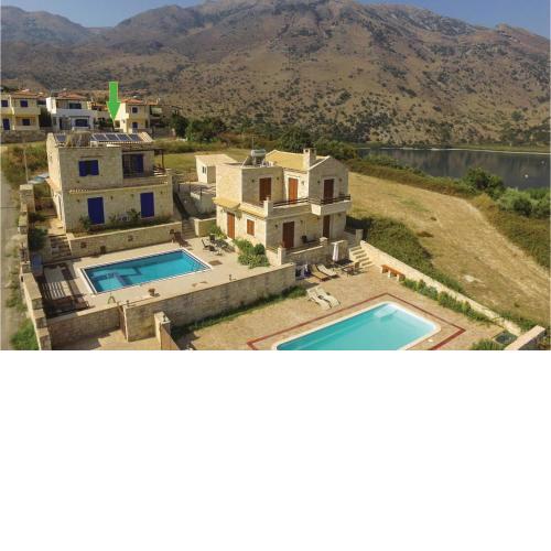 Nice home in Chania with 3 Bedrooms, WiFi and Outdoor swimming pool