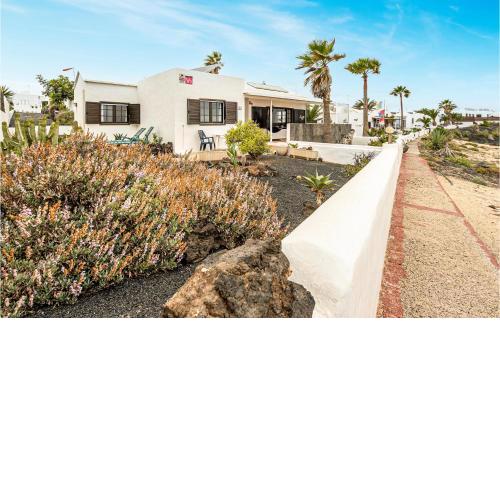 Nice home in Charco Del Palo with WiFi and 2 Bedrooms