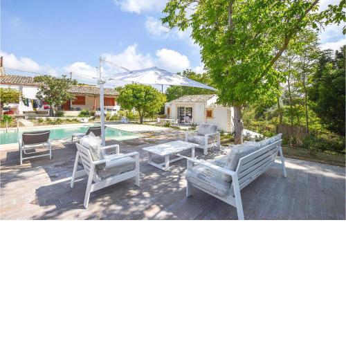 Nice home in Chiaramonte Gulfi with Outdoor swimming pool, WiFi and 2 Bedrooms