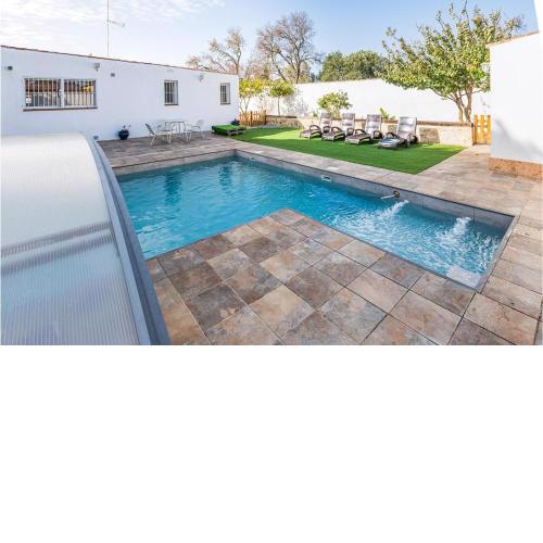Nice Home In Chic, De La Frontera With Wifi, Outdoor Swimming Pool And Swimming Pool