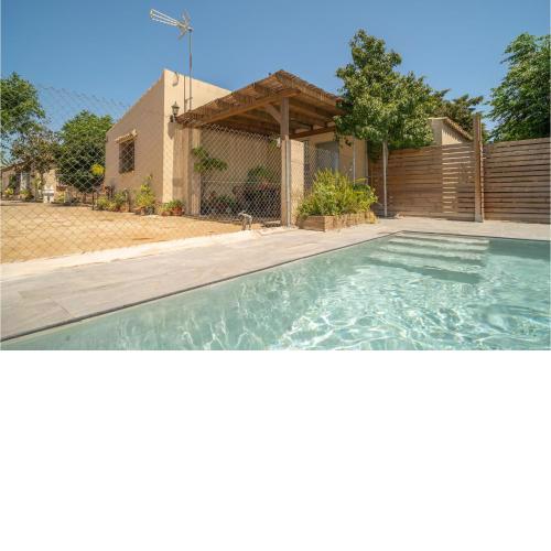 Nice Home In Chiclana De La Fronter With Wifi, Private Swimming Pool And 3 Bedrooms
