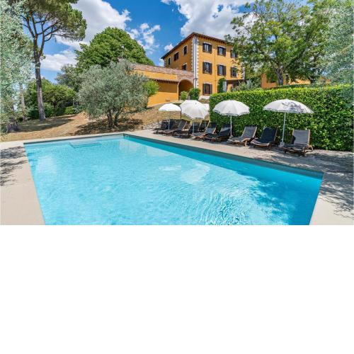 Nice Home In Chiusi With Sauna, Private Swimming Pool And Outdoor Swimming Pool