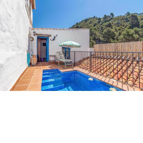 Nice Home In Cmpeta With Wifi, Private Swimming Pool And Swimming Pool