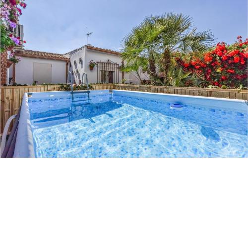 Nice Home In Crdoba With 3 Bedrooms, Outdoor Swimming Pool And Swimming Pool