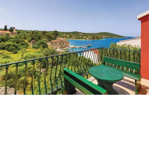 Nice home in Drvenik Veliki w/ WiFi and 4 Bedrooms