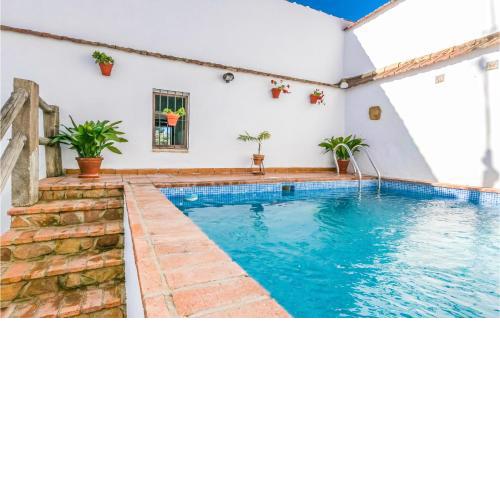 Nice home in Hornachuelos with 3 Bedrooms, WiFi and Outdoor swimming pool