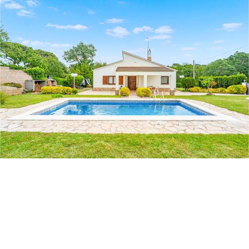 Nice Home In Maanet De La Selva With Outdoor Swimming Pool, Wifi And 3 Bedrooms