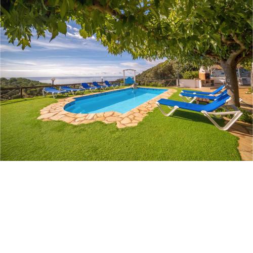 Nice home in Malgrat de Mar with 4 Bedrooms, WiFi and Outdoor swimming pool