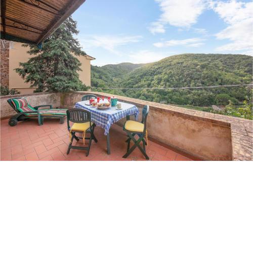 Nice home in Montecatini V,C, Pi with 2 Bedrooms and WiFi