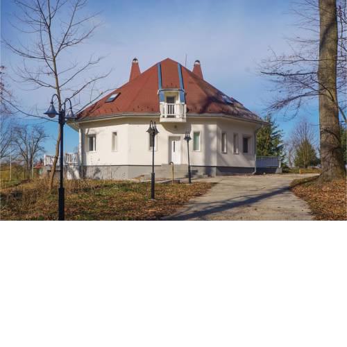 Nice home in Nagykanizsa w/ WiFi and 7 Bedrooms