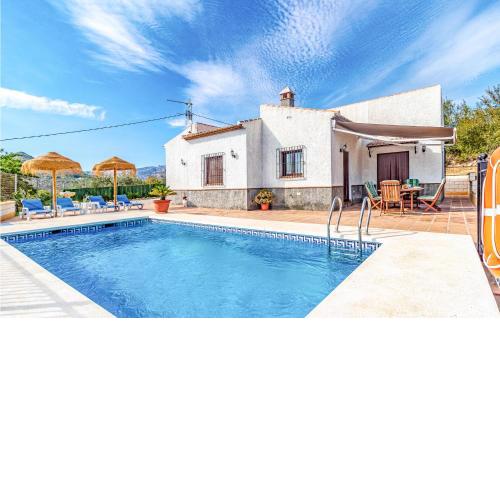 Nice Home In Periana With 3 Bedrooms, Wifi And Swimming Pool