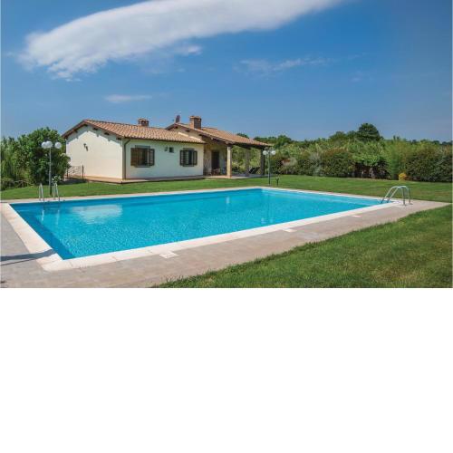 Nice Home In Piansano Vt With Wifi, Private Swimming Pool And Outdoor Swimming Pool