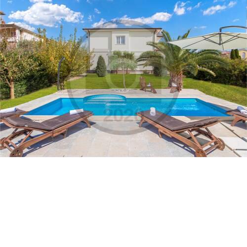 Nice home in Pula w/ Outdoor swimming pool and 4 Bedrooms