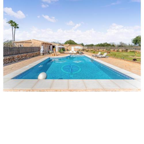 Nice Home In Salqueria Blanca With 3 Bedrooms, Private Swimming Pool And Outdoor Swimming Pool