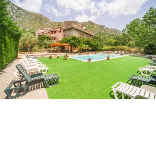 Nice home in San Giuseppe Jato with Outdoor swimming pool, 2 Bedrooms and WiFi