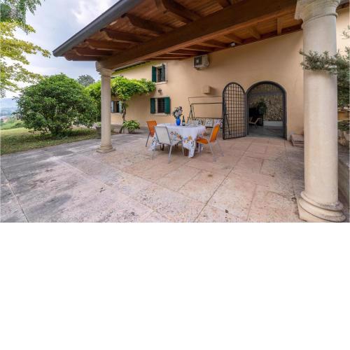 Nice home in San Pietro in Cariano with WiFi and 3 Bedrooms