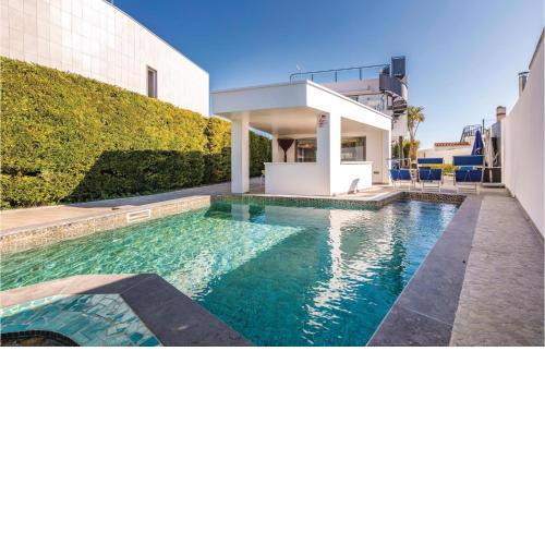 Nice Home In Sant Pere Pescador With Wifi, Outdoor Swimming Pool And Swimming Pool