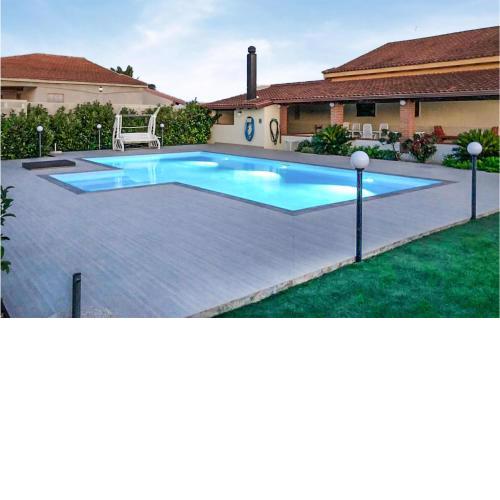 Nice Home In Santa Maria Del Focall With Jacuzzi, Wifi And 4 Bedrooms