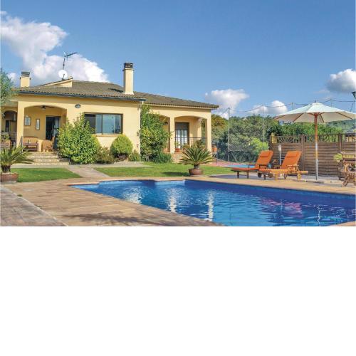 Nice Home In Tordera With Wifi, Private Swimming Pool And Outdoor Swimming Pool