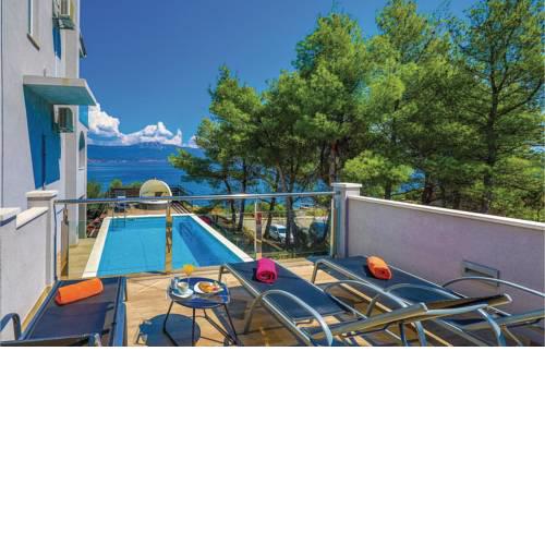 Nice home in Trogir w/ Outdoor swimming pool and 4 Bedrooms