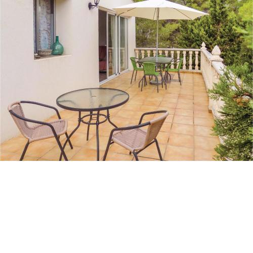 Nice home in Turis with 3 Bedrooms, WiFi and Outdoor swimming pool