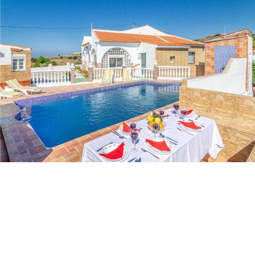 Nice Home In Vlez Mlaga With Wifi, Private Swimming Pool And Outdoor Swimming Pool