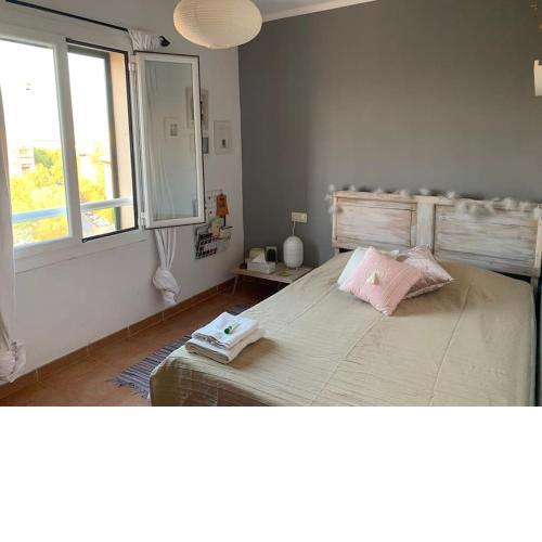 Nice room in luminous penthouse near the center