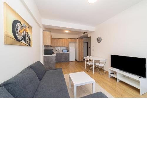 Nifty Flat w Shared Pool in Kepez
