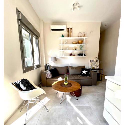Nikaia Metro House