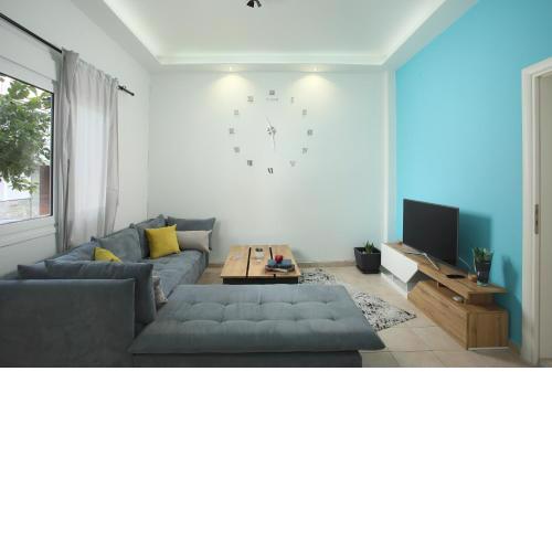 Nikea apartment near Piraeus port and metro st