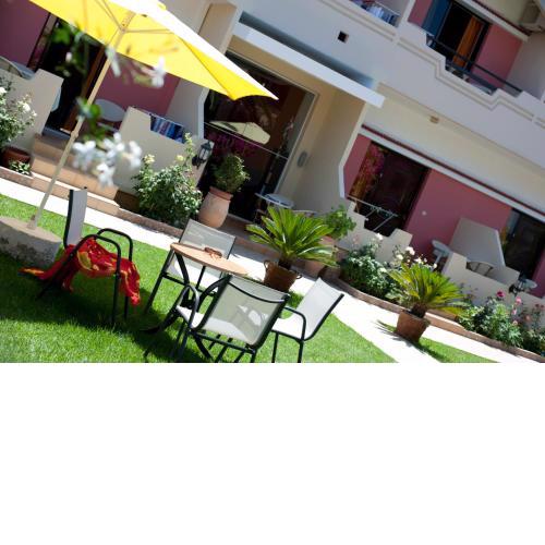 Nikolas Suites
